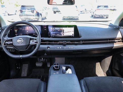 Used 2024 Nissan Ariya FWD image 12