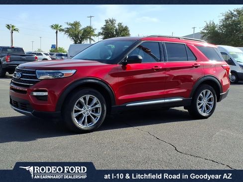 Certified 2023 Ford Explorer XLT w/ Equipment Group 202A AWD/4WD image 1