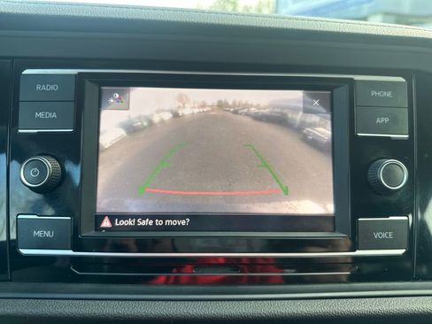 Used 2023 Volkswagen Jetta S image 18