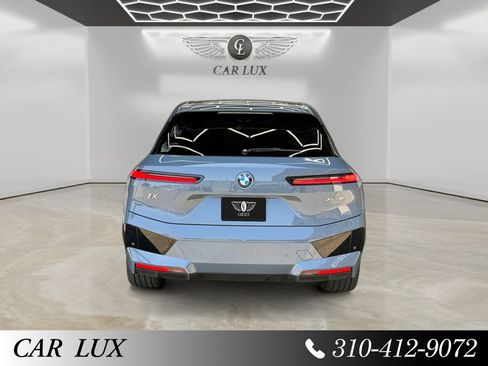 Used 2023 BMW iX xDrive50 w/ Sport Package AWD/4WD image 4