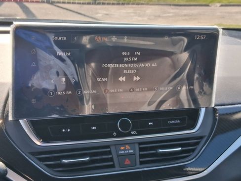 Used 2024 Nissan Altima 2.5 SR w/ SR Premium Package image 8