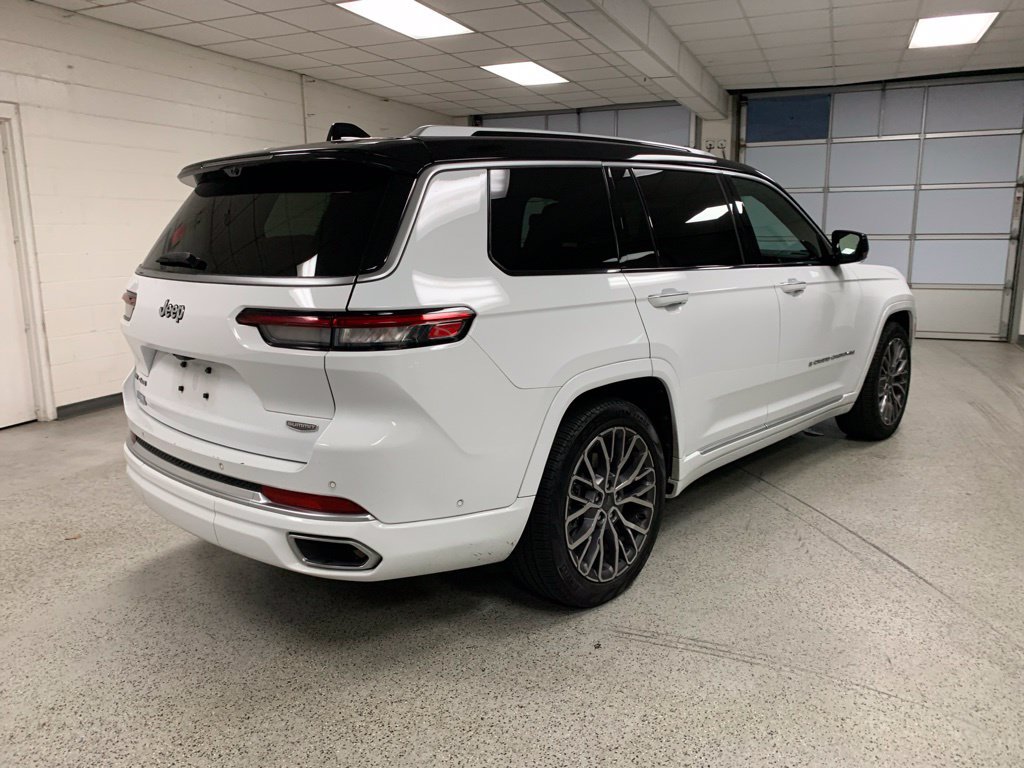 Used 2023 Jeep Grand Cherokee L Summit AWD/4WD image 5