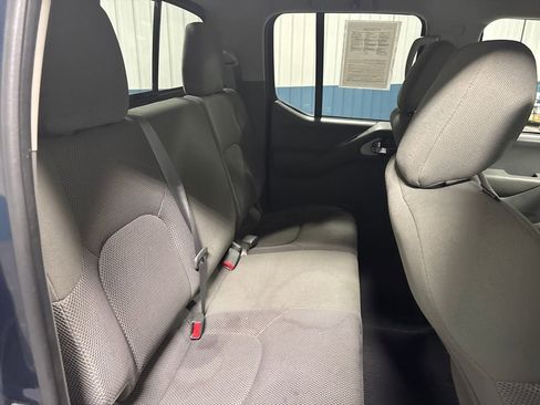 Used 2019 Nissan Frontier SV image 37