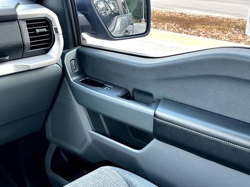 Used 2023 Ford F150 XLT image 27