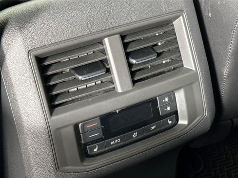 Used 2022 Volkswagen Atlas SEL Premium AWD/4WD image 40