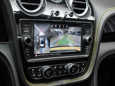 Used 2017 Bentley Bentayga image 16