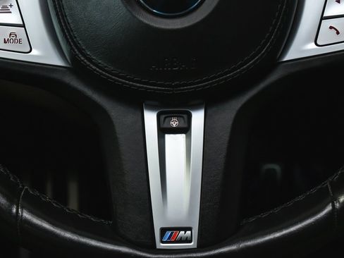 Used 2022 BMW 750i xDrive w/ Executive Package image 59