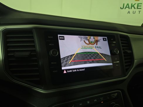 Used 2018 Volkswagen Atlas SE FWD image 21