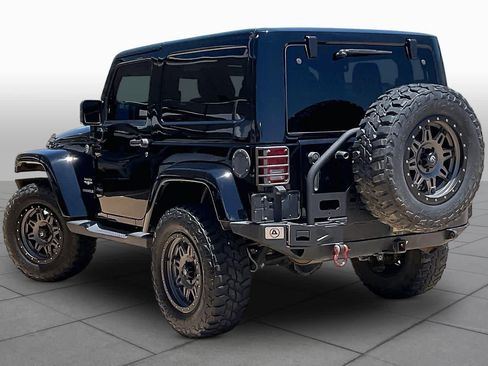 Used 2012 Jeep Wrangler Sahara w/ Connectivity Group AWD/4WD image 11