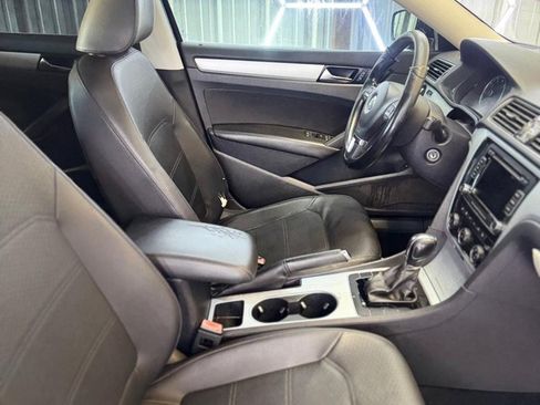 Used 2013 Volkswagen Passat 2.5 SE FWD image 26