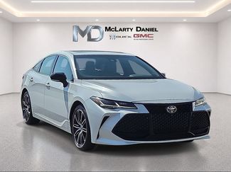 Used 2019 Toyota Avalon Touring w/ Advanced Safety Package FWD video 1