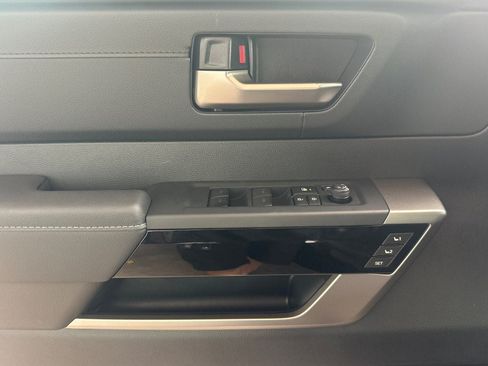 New 2026 Toyota Tundra Limited AWD/4WD image 12