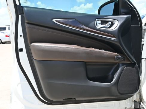 Used 2015 INFINITI QX60 FWD w/ Deluxe Touring Package image 18