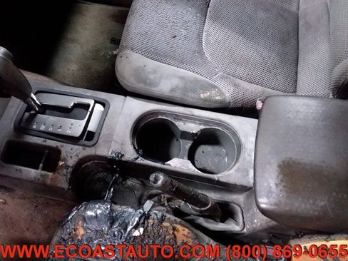 Used 2014 Nissan Frontier SV image 14