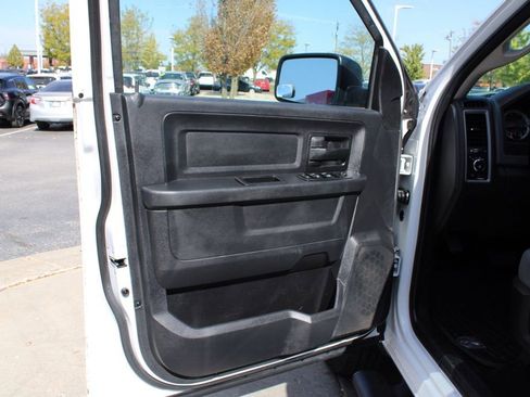 Used 2015 RAM 1500 Express image 17