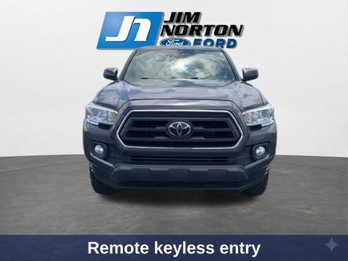 Used 2020 Toyota Tacoma SR5 RWD image 3
