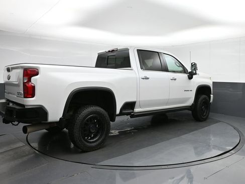 Used 2022 Chevrolet Silverado 2500 High Country w/ Safety Package II image 7