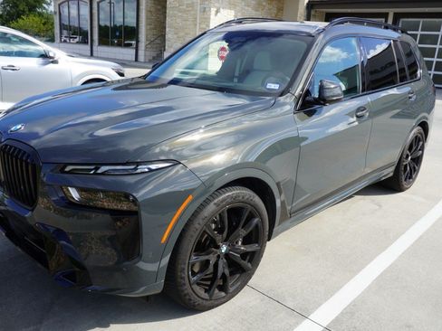 Used 2026 BMW X7 xDrive40i w/ Executive Package AWD/4WD image 4