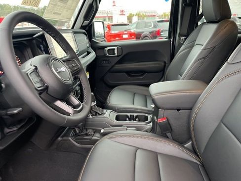 New 2026 Jeep Gladiator Sport image 8