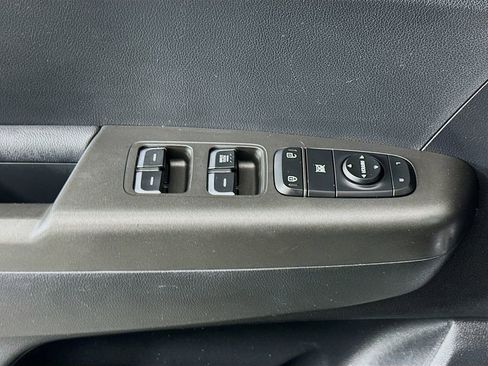Used 2020 Kia Sportage LX image 17