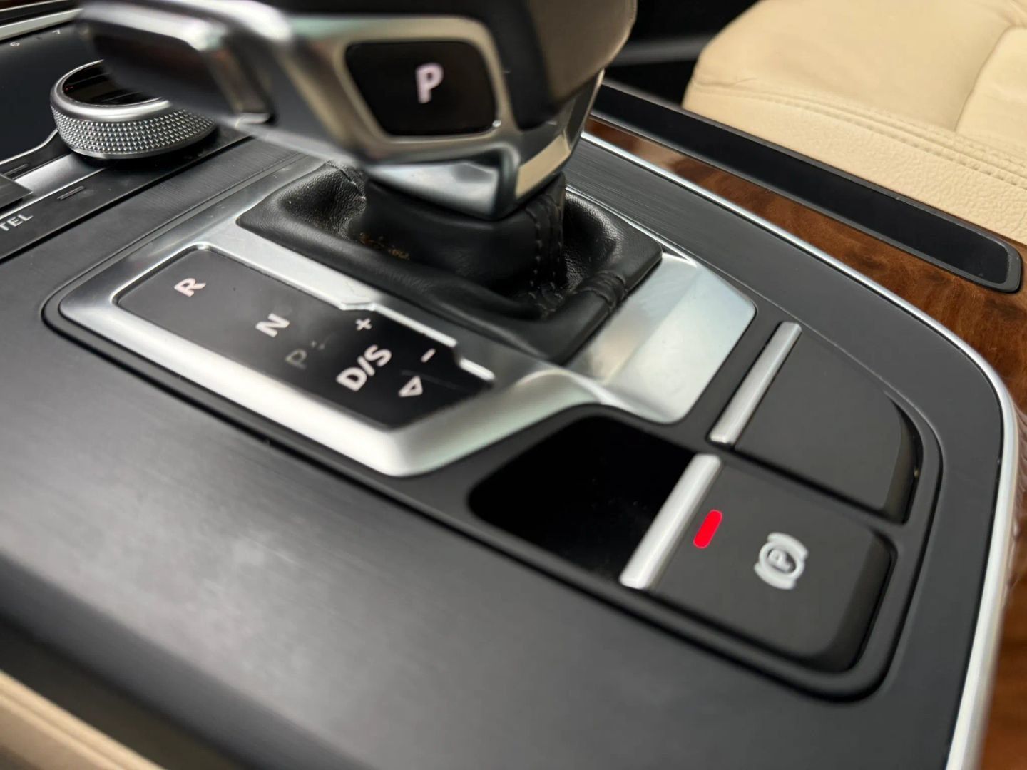 Used 2018 Audi Q5 2.0T Premium Plus w/ Premium Plus Package AWD/4WD image 33