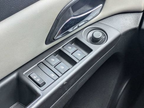 Used 2016 Chevrolet Cruze LS FWD image 21