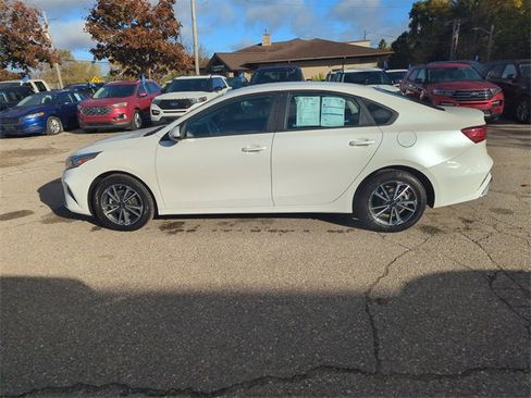 Used 2023 Kia Forte LXS image 14
