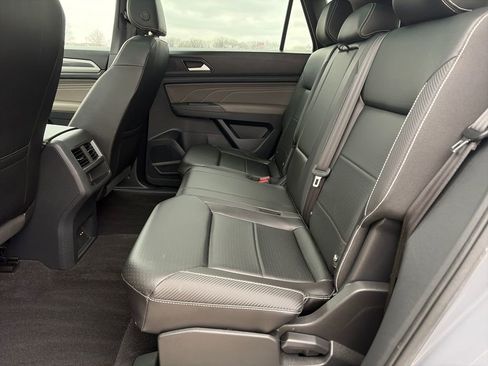 Used 2022 Volkswagen Atlas Cross Sport SEL image 30