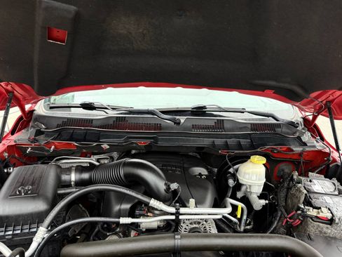 Used 2018 RAM 1500 SLT AWD/4WD image 44