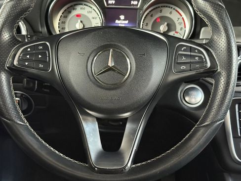 Used 2017 Mercedes-Benz GLA 250 image 54