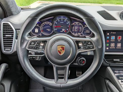 Certified 2023 Porsche Cayenne GTS AWD/4WD image 7