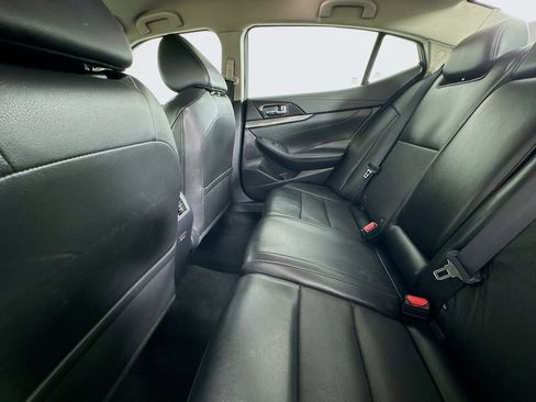 Used 2019 Nissan Maxima 3.5 SV w/ Floor Mat Group FWD image 24