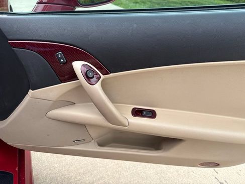Used 2005 Chevrolet Corvette Coupe w/ Preferred Equipment Group RWD image 12