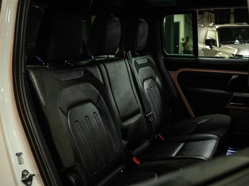 Used 2021 Land Rover Defender 110 S image 11