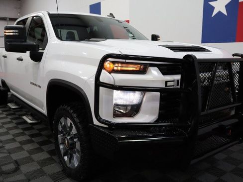 Used 2022 Chevrolet Silverado 2500 Custom w/ Custom Value Package AWD/4WD image 23
