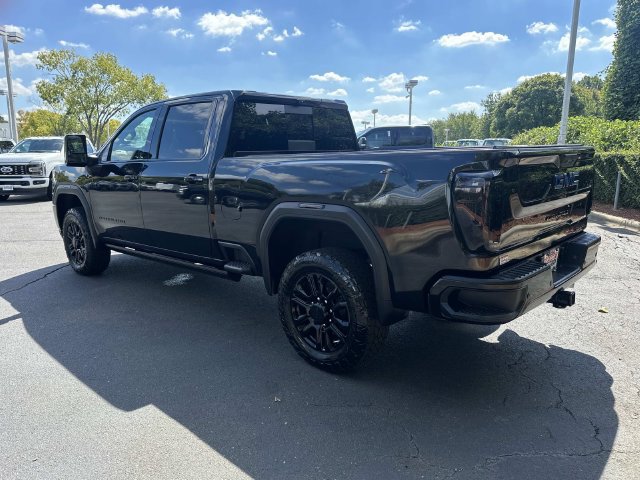 Used 2023 GMC Sierra 2500 Denali w/ Denali Black Diamond Edition AWD/4WD image 3