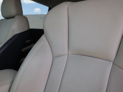 Used 2019 Subaru Ascent Limited AWD/4WD image 22