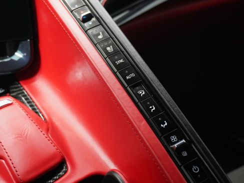 Used 2023 Chevrolet Corvette Stingray Premium Conv w/ Z51 Performance Package image 24