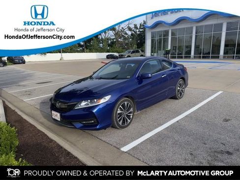Used 2017 Honda Accord EX image 1