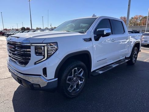 New 2026 GMC Sierra 1500 SLT image 5