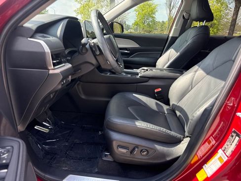 Used 2024 Toyota Grand Highlander Platinum image 13