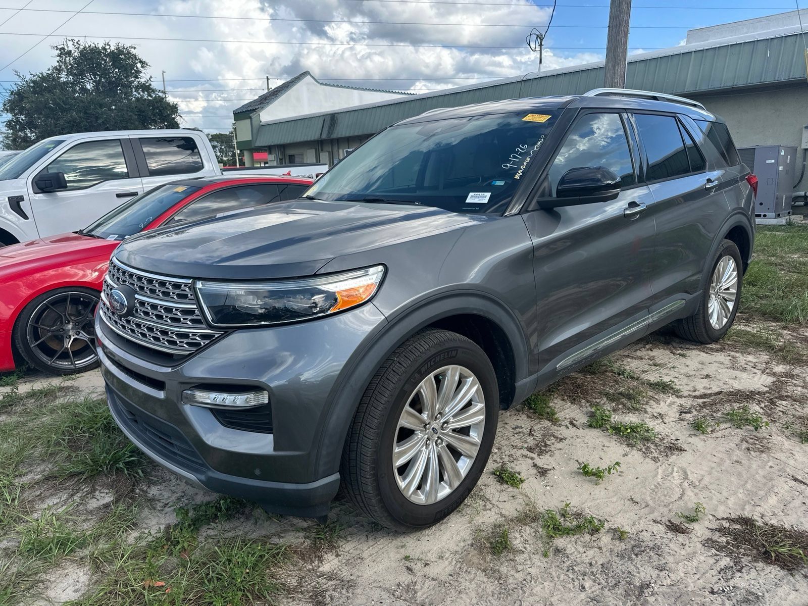 Used 2021 Ford Explorer Limited w/ Hybrid Equipment Group 310A AWD/4WD image 2