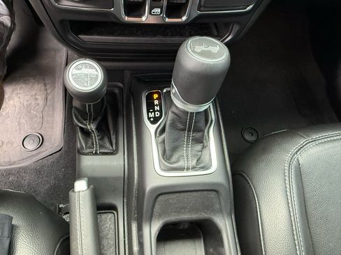 Used 2022 Jeep Wrangler Unlimited Sahara w/ Cold Weather Group image 24