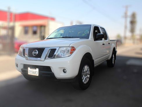 Used 2016 Nissan Frontier SV w/ SV Value Truck Package image 6