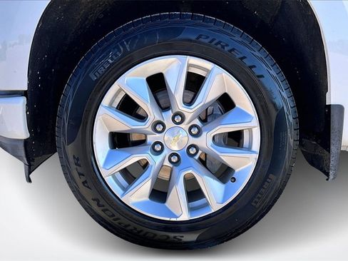 Used 2020 Chevrolet Silverado 1500 Custom w/ Custom Value Package image 34