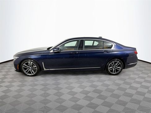 Used 2021 BMW 750i xDrive w/ Executive Package image 5