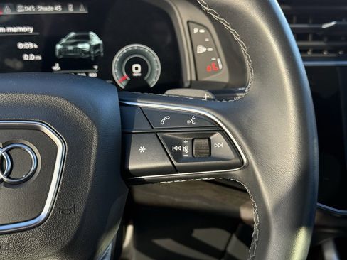 Used 2021 Audi Q8 Premium Plus image 16