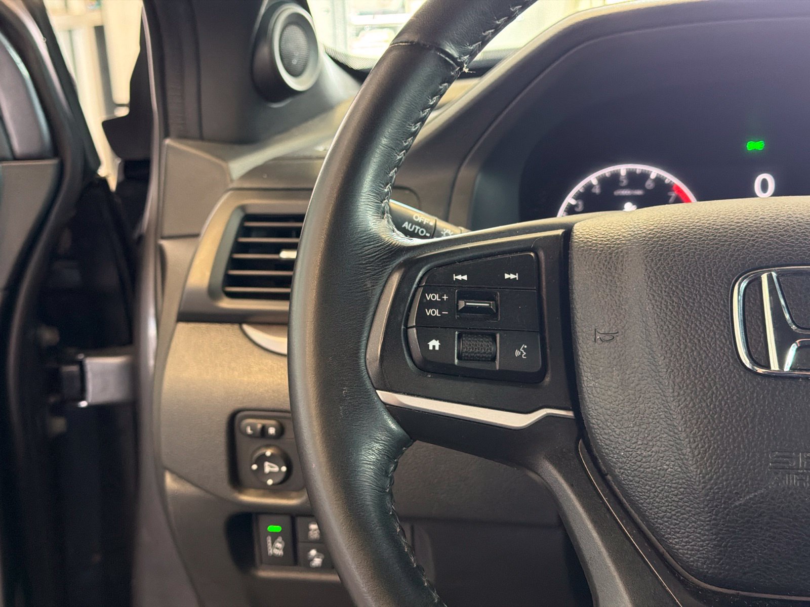 Used 2024 Honda Ridgeline RTL image 18