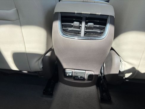 Used 2024 Chevrolet Malibu LT image 24