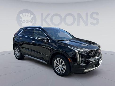 Used 2023 Cadillac XT4 Premium Luxury w/ Technology Package AWD/4WD image 10